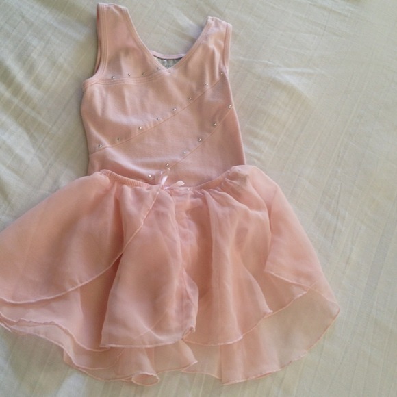 Freestyle size 6X girls leotard with skirt.