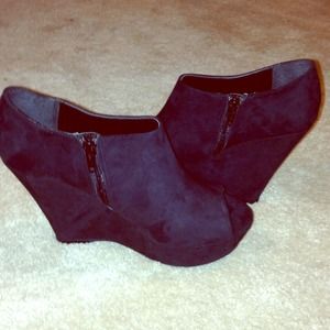 Mossimo black booties