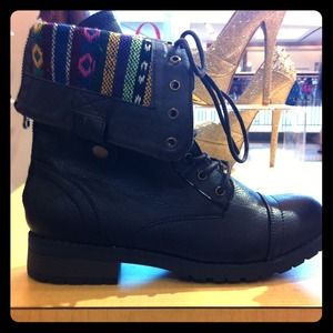 COMBAT BOOTS!