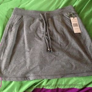 Mid high gray skirt