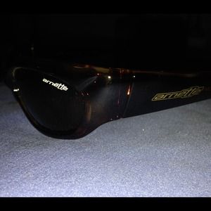 Authentic women's Arnette sunglasses