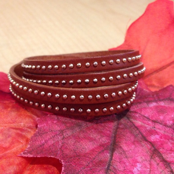 BEAUTIFUL WRAP BRACELET