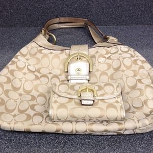 Coach purse with wallet
