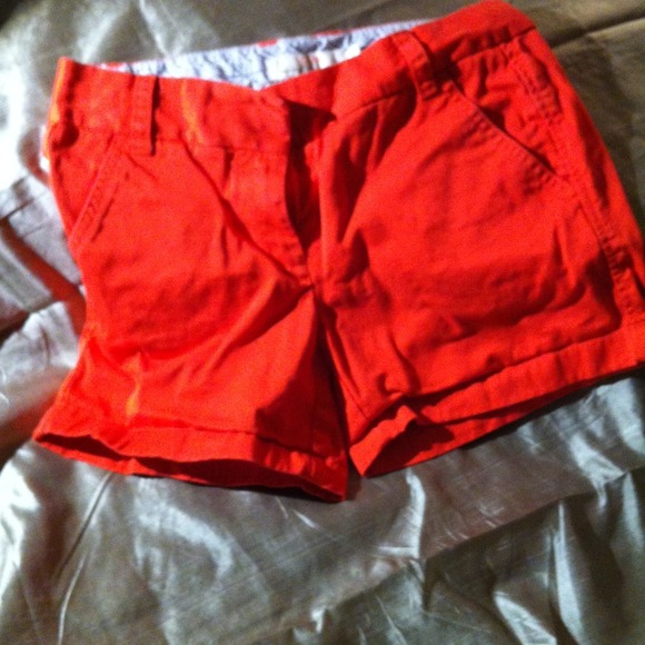 SOLD Red J. Crew 5 in shorts size 00 - Picture 2 of 3