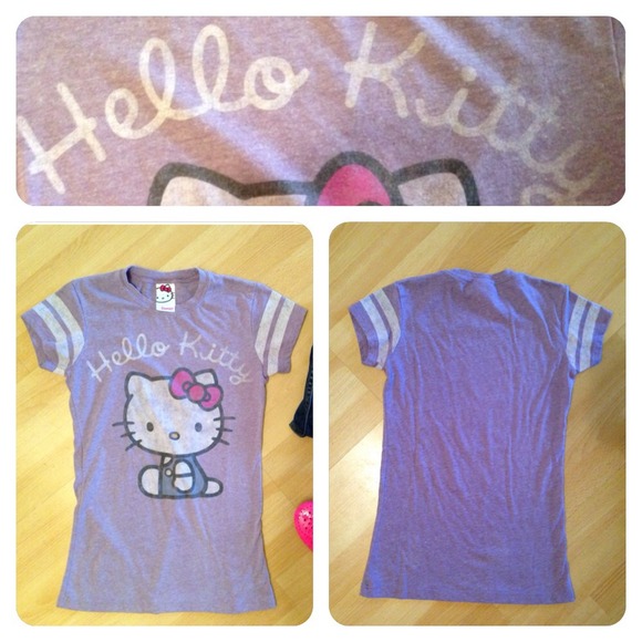 🚫Sold🚫"Hello Kitty" graphic tee sz S. Lavender! - Picture 2 of 3