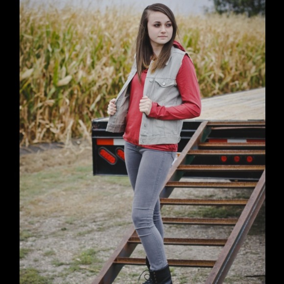 Red hooded top with pockets