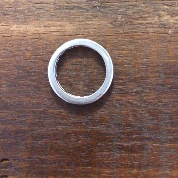 Gorgeous stackable diamond band - Picture 2 of 4