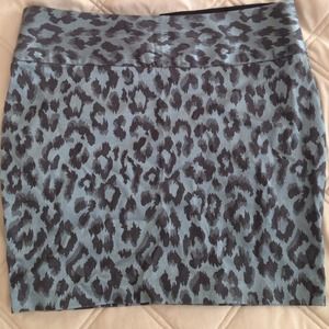 Leopard blue/grey shirt skirt