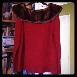 Sweater w/Fur Collar