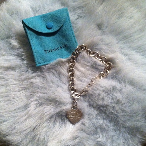 Authentic Tiffany Bracelet. Sterling silver.