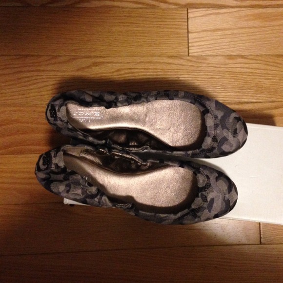On hold/ Coach flats!!