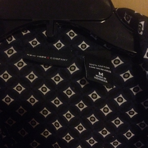 *SOLD* NY & Company navy tunic - Picture 2 of 3