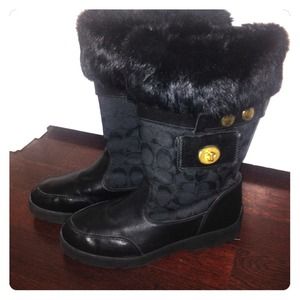 Coach Kimberly snow boots! Size 9