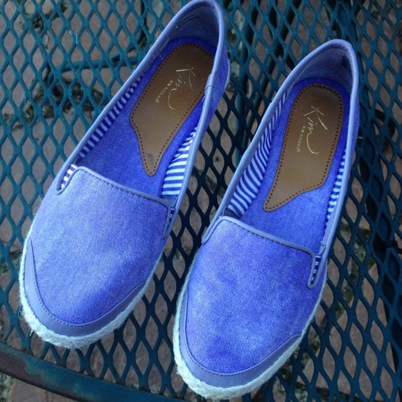 Shoes - Beautiful lavender flats. Never seen the outside!