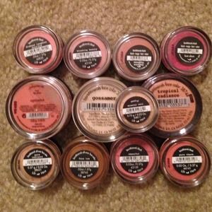 SOLD Bare minerals escentuals blushes radiances