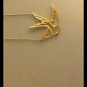 Gold bird necklace ❌SOLD in bundle❌
