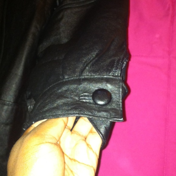 100% Leather Coat - Picture 2 of 4