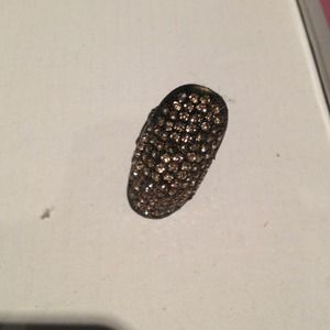 Gold stretch band ring.