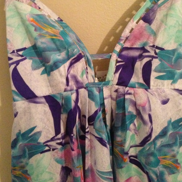 🚫🚫🚫sold🚫🚫🚫 LF hi-lo tropical print dress - Picture 2 of 4