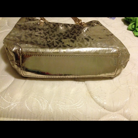 Gold Michael Kors purse - Picture 2 of 4