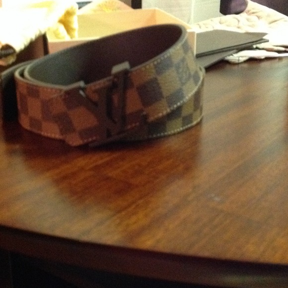 Louis Vuitton damper belt