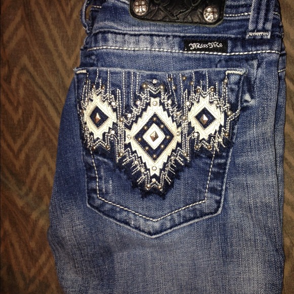 Maybe worn 3 times