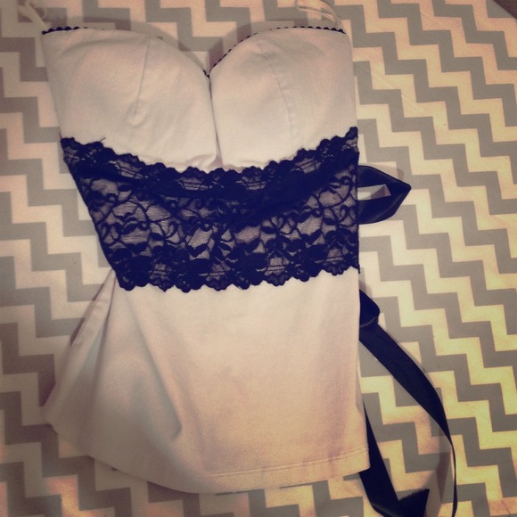 Must Have...Corset!