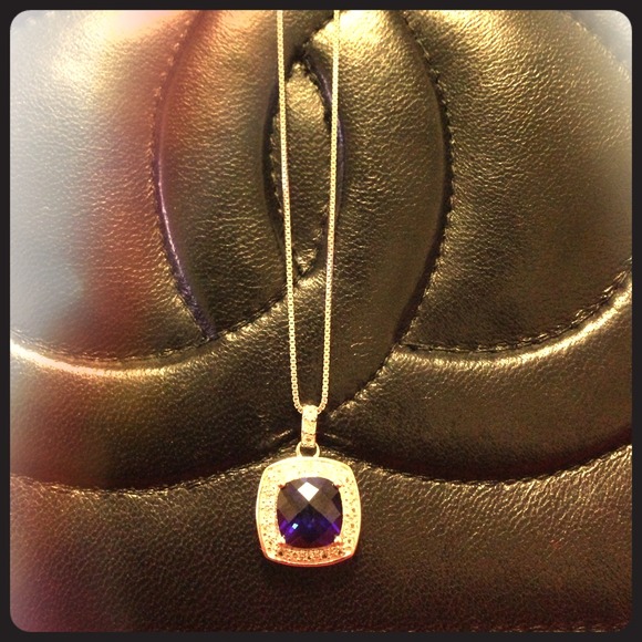⛔SOLD⛔ ✨NEW✨ Blue Sapphire pendant Silver necklace