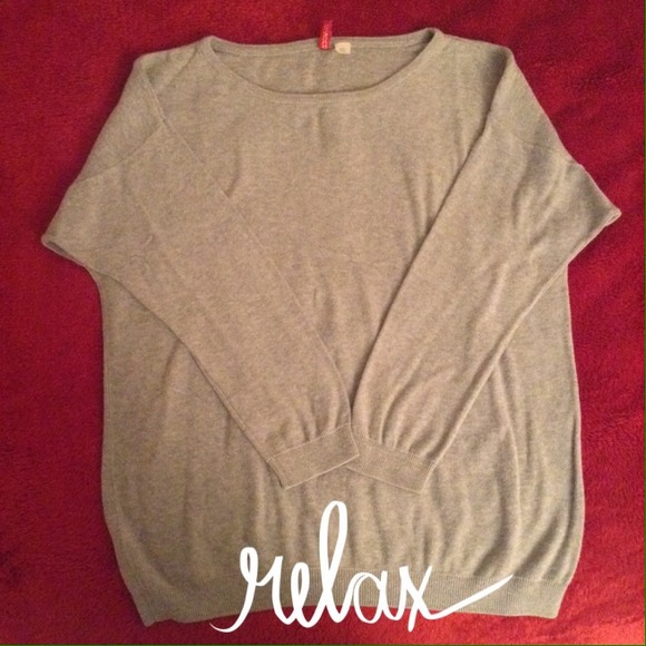 HOLD until FRI Thin Oversized Gray Sweater