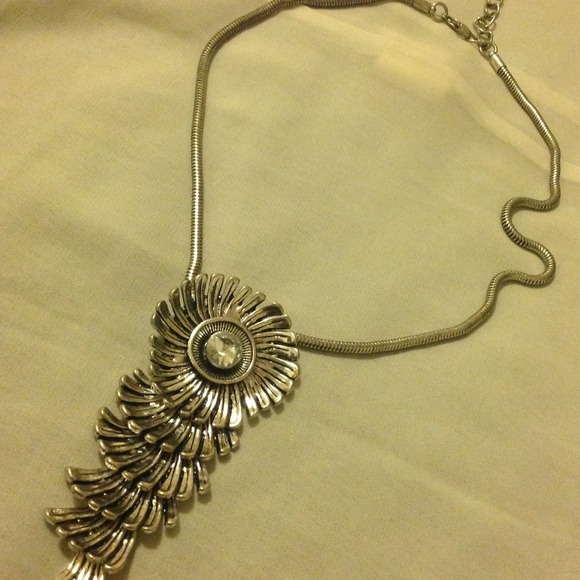 Necklace - Picture 2 of 3