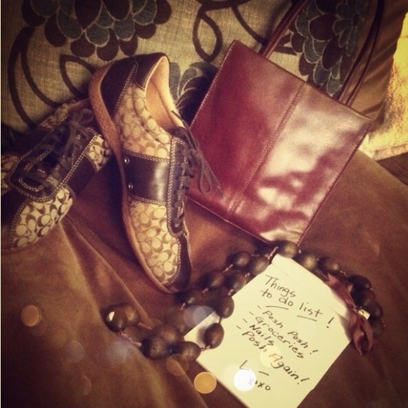 Wilson brown leather purse
