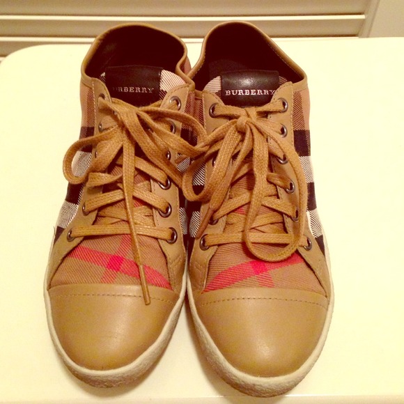 Burberry shoes