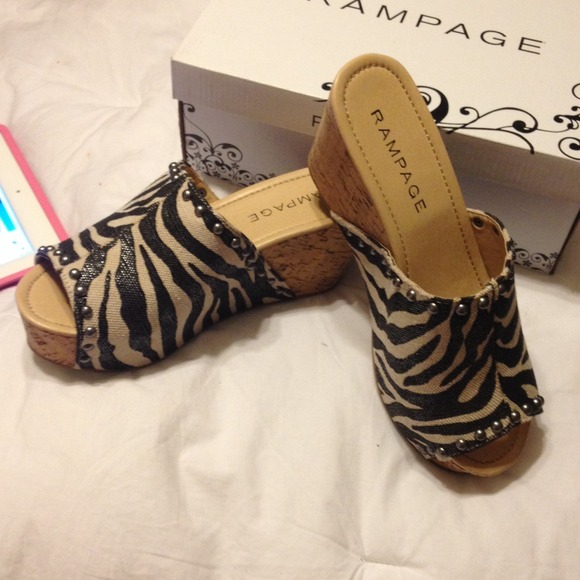 😃 traded to a friend😃