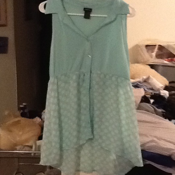Mint green top