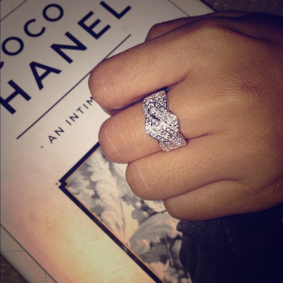 ⛔SOLD⛔✨BNWT✨ Sterling Silver .925 Ring
