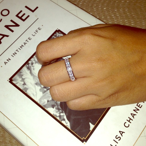 ⛔SOLD⛔ ✨NEW✨ Sterling Silver Ring with CZ