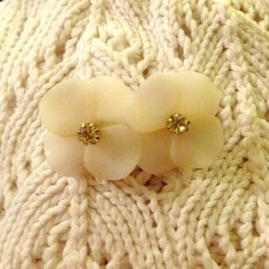 Flower hair clip