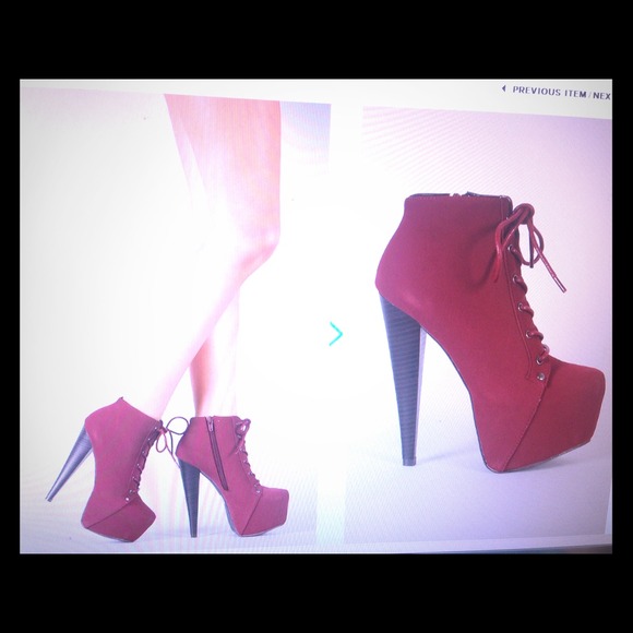 Lace up high heel platform bootie