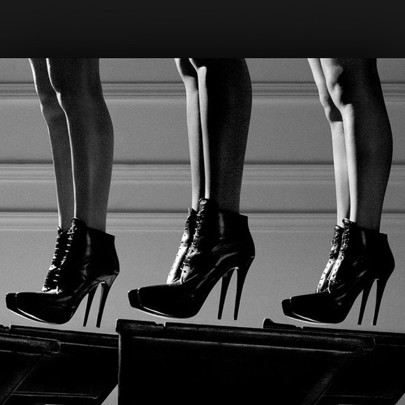 Closet full of SHOES👠👠👠