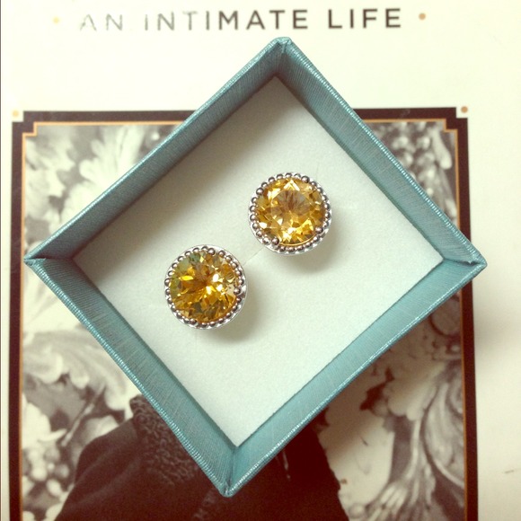 ⛔SOLD⛔ ✨NEW✨ Sterling Silver Citrin Earrings