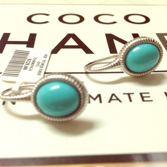 ⛔SOLD⛔ ✨NEW✨ Sterling Silver Torquise Oval Earring