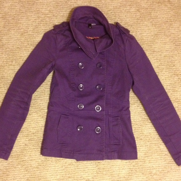 H&M purple jacket