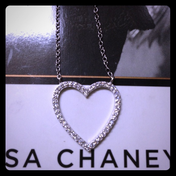 ⛔SOLD⛔ ✨NEW✨ Sterling Silver Heart Necklace
