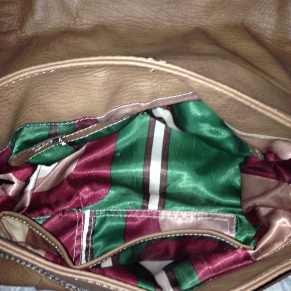 Authentic GUESS purse - Picture 2 of 3