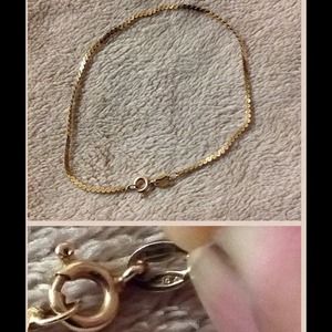 14k yellow gold bracelet( selling it for a friend)