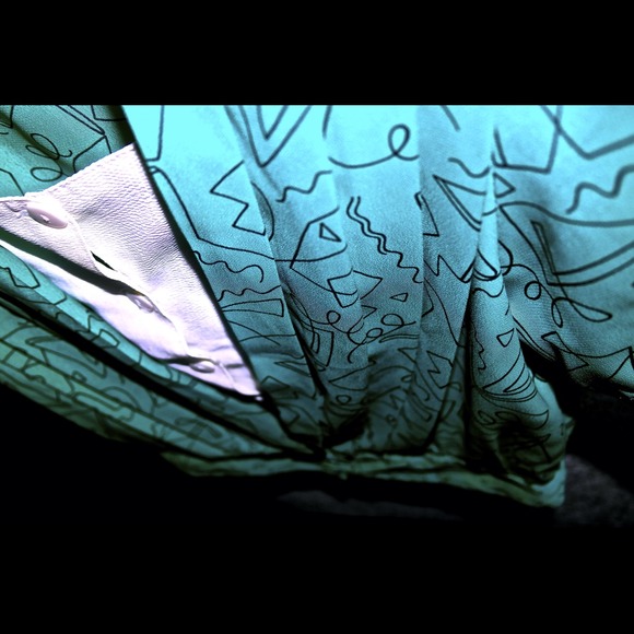 Crazy cool patterned button up! - Picture 2 of 2