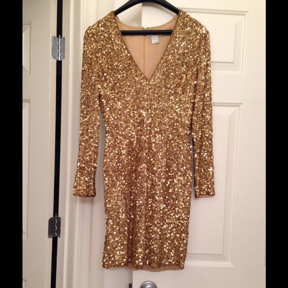 Gold mid thigh length dress!! Sequined
