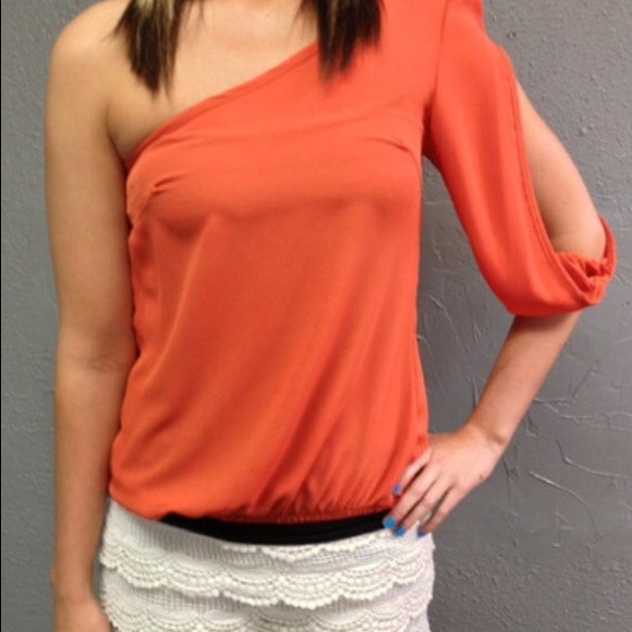 Tops - **SALE** NWT Harvest orange top. HOST PICK 11/23