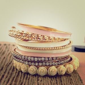 Flowers and rhinestone charm multilayer bracelet