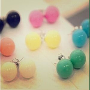 5 pairs Colorful pearl stud earrings ❤️